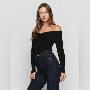 Reformation Natalia off the shoulder Black  sweater size medium